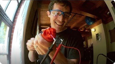 How Do You Charge a Cell Phone?