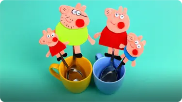 DIY Peppa Pig Family Felt Magnets book