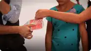 How to Do the 2 Detectives Card Magic Trick
